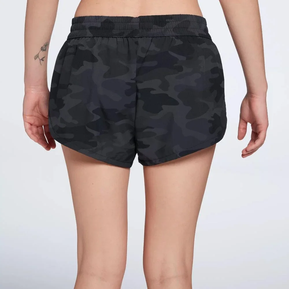 NWT DSG Women's Stride Shorts - Picture 2 of 9